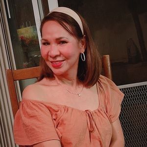 Meet your Posher, Mila